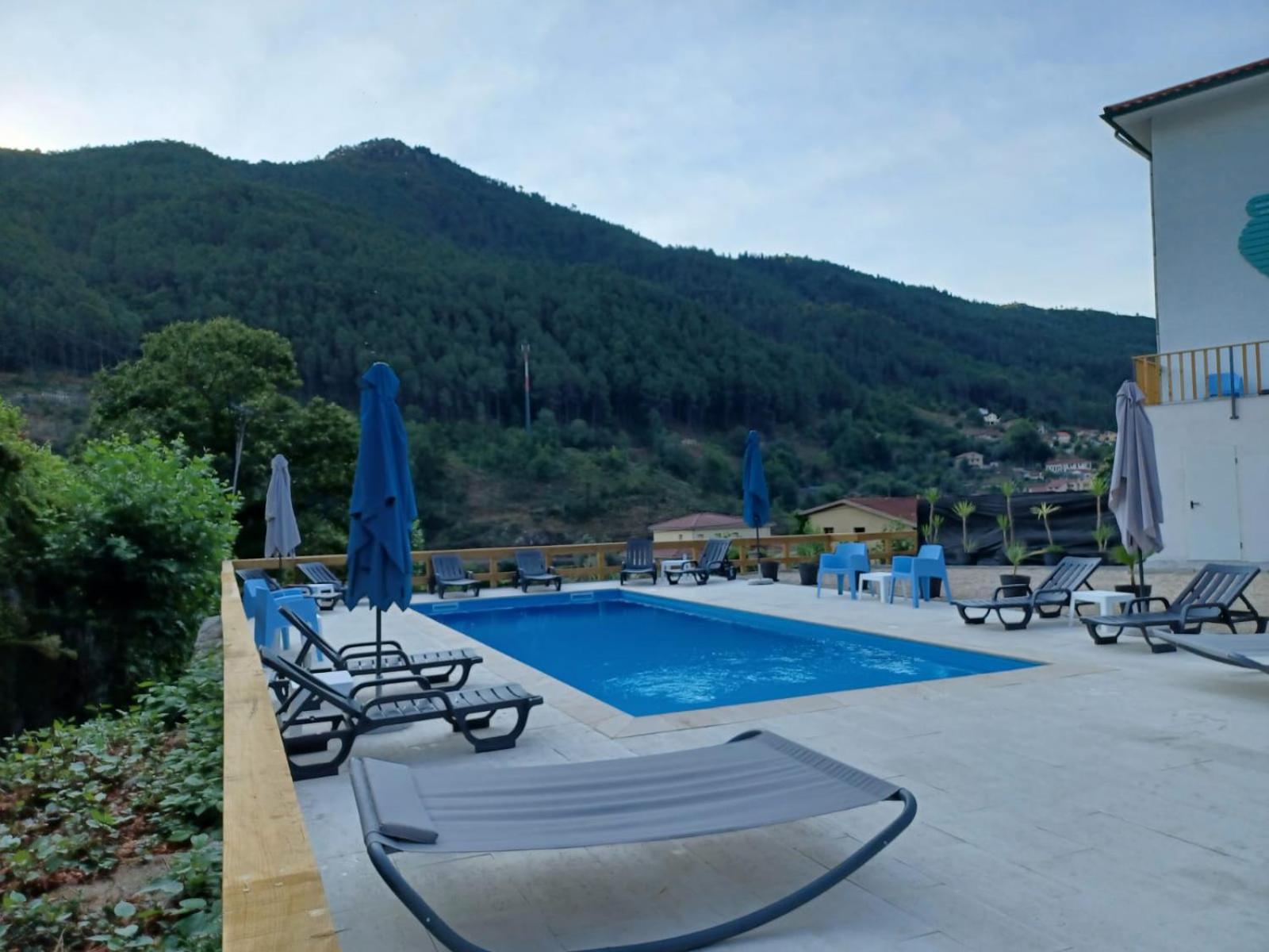 Waterfalls Geres Al Exterior photo